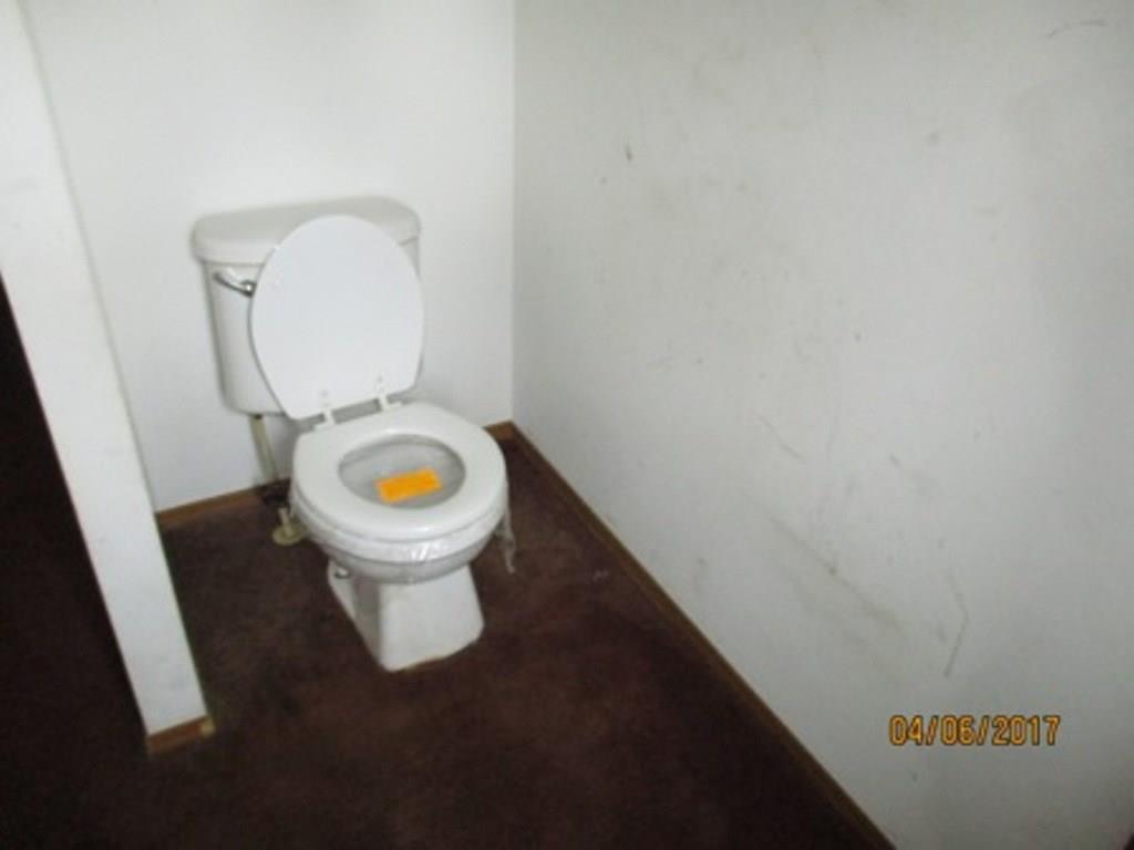 132 Cliff Mine Road Coraopolis, PA 15108 - Photo 11 of 19 Gallery Image 11