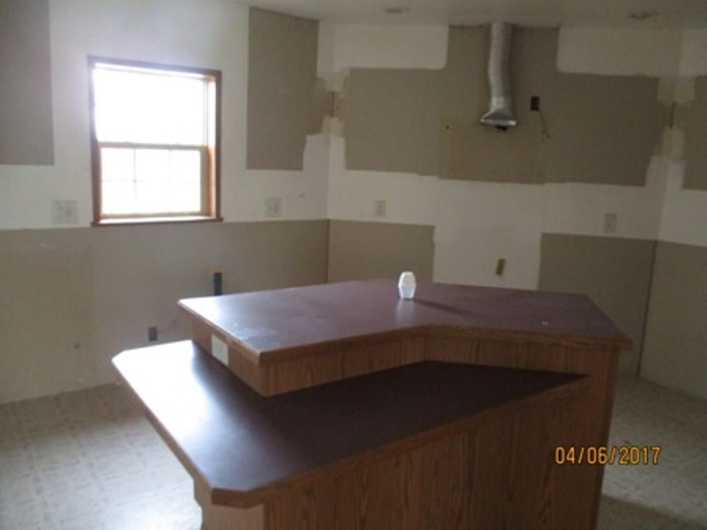 132 Cliff Mine Road Coraopolis, PA 15108 - Photo 6 of 19 Gallery Image 6