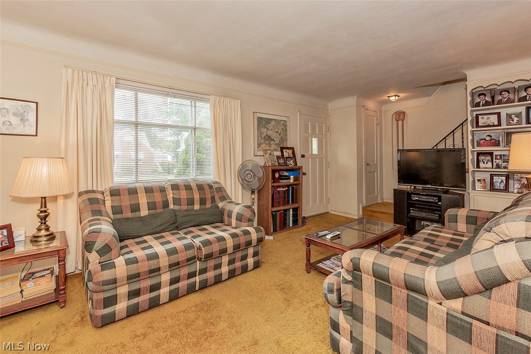 4296 Ardmore Road South Euclid, OH 44121 - Photo 8 of 29