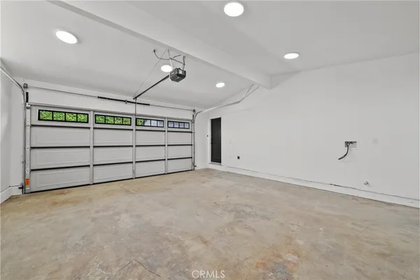 $1,169,000 | 6902 Lasaine Avenue, Lake Balboa, CA 91406