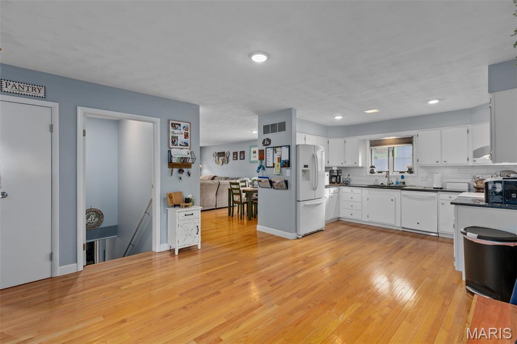 832 Independence Springfield, IL 62702 - Photo 11 of 38