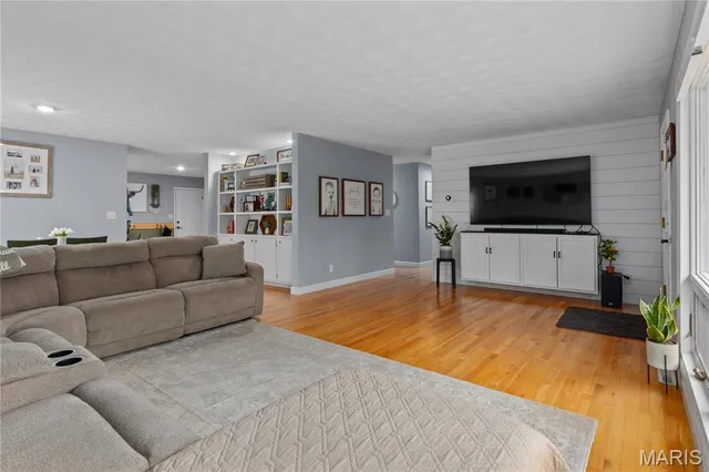 $345,000 | 832 Independence, Springfield, IL 62702