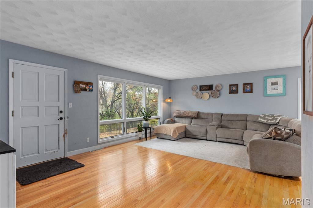 832 Independence Springfield, IL 62702 - Photo 8 of 38