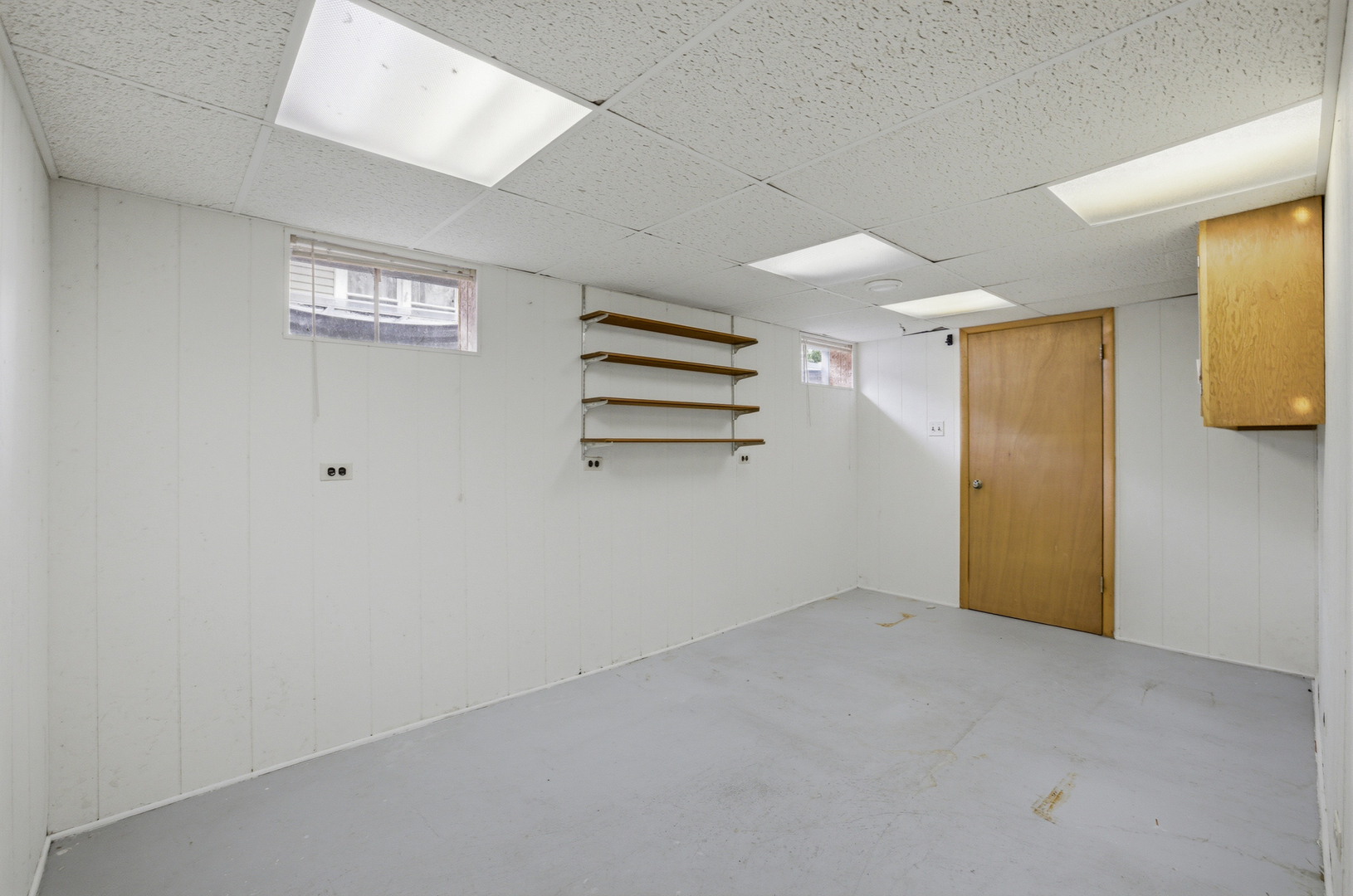 1020 Pershing Avenue Wheaton, IL 60189 - Photo 24 of 33 wooden floor in an empty room