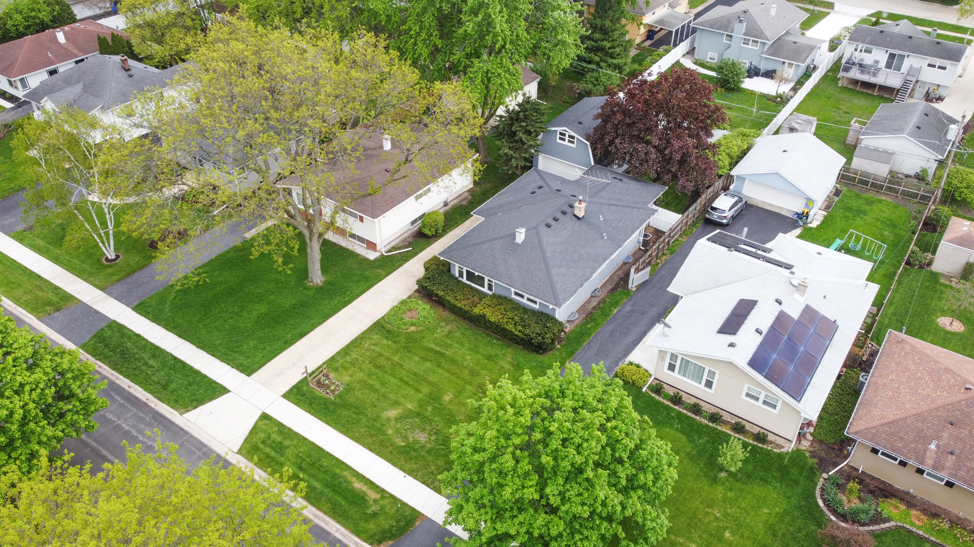 1020 Pershing Avenue Wheaton, IL 60189 - Photo 29 of 33 an aerial view of a house