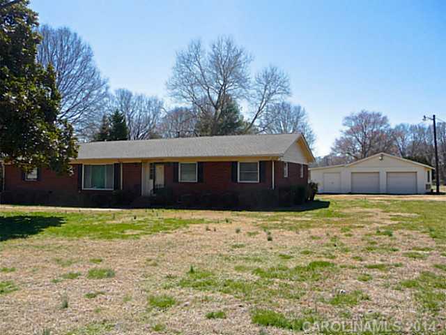 8809 Hood Road Charlotte, NC 28215 - Photo 1 of 16 Gallery Image 1