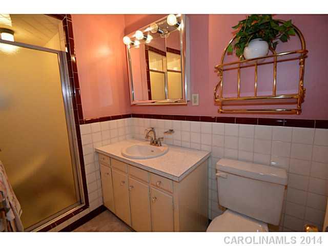 8809 Hood Road Charlotte, NC 28215 - Photo 12 of 16 Gallery Image 12