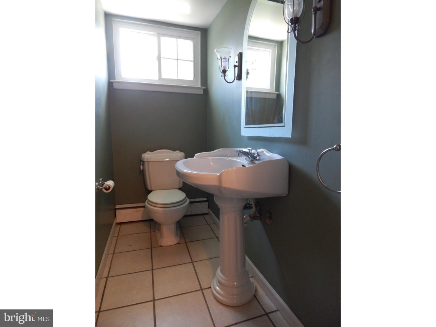 1208 Darrah Road Warminster, PA 18974 - Photo 7 of 17 Gallery Image 7