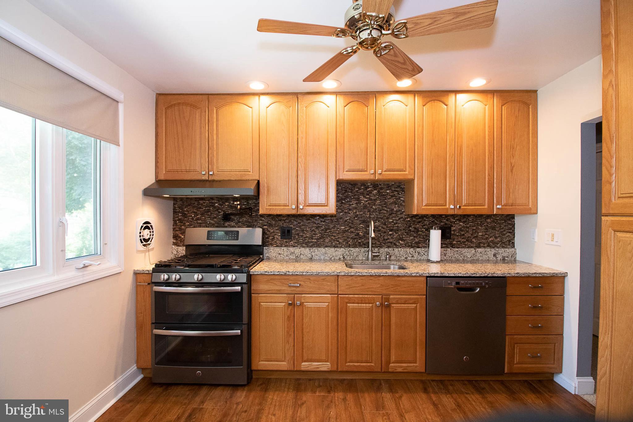 42 Sunnybrook Road Stratford, NJ 08084 - Photo 10 of 40