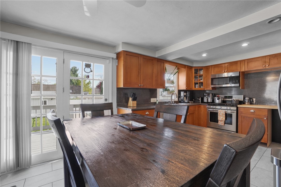 75 Rounds Avenue East Providence, RI 02915 - Photo 11 of 29