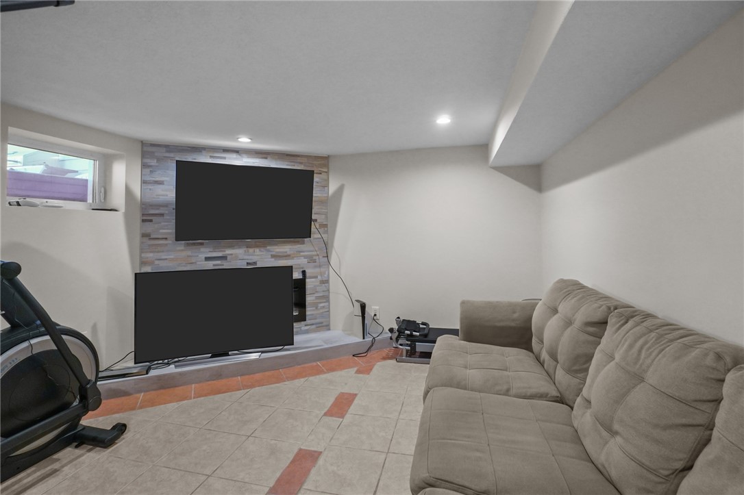 75 Rounds Avenue East Providence, RI 02915 - Photo 28 of 29