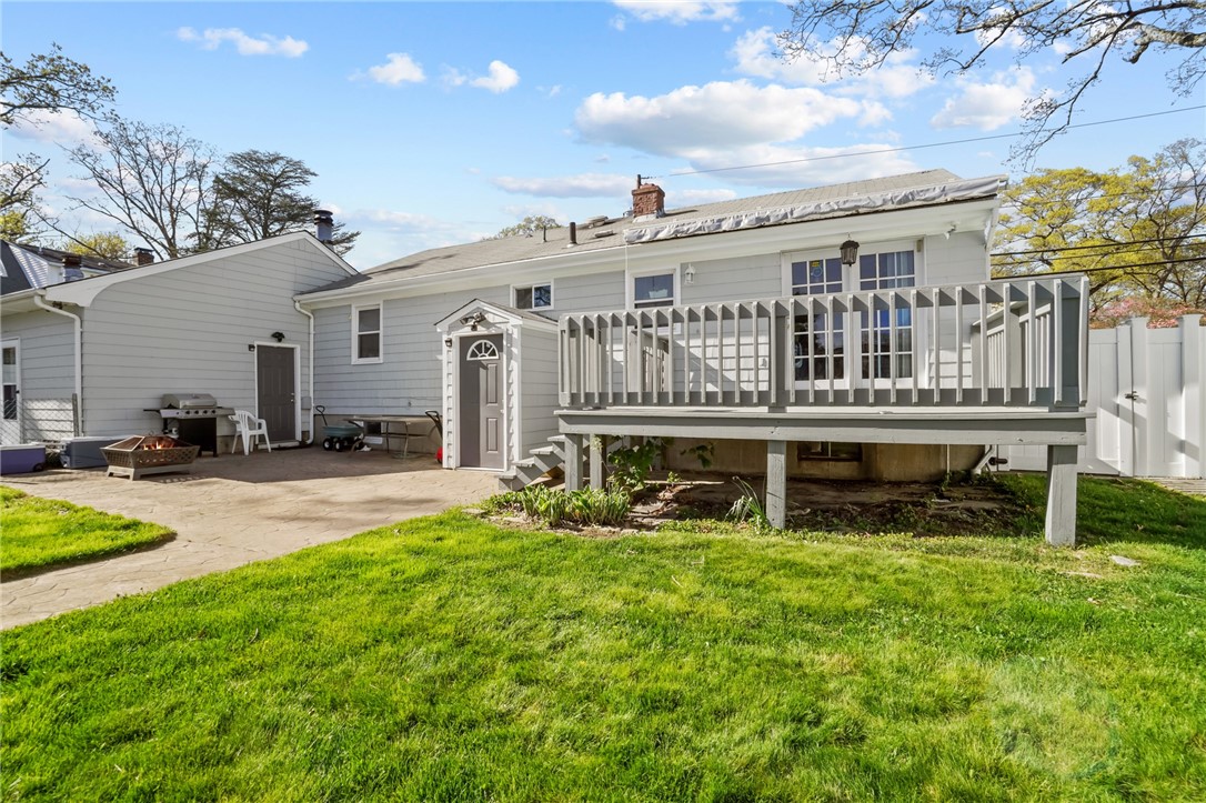 75 Rounds Avenue East Providence, RI 02915 - Photo 4 of 29