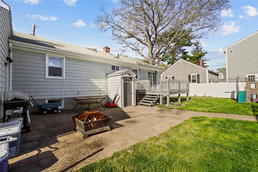 75 Rounds Avenue East Providence, RI 02915 - Photo 6 of 29