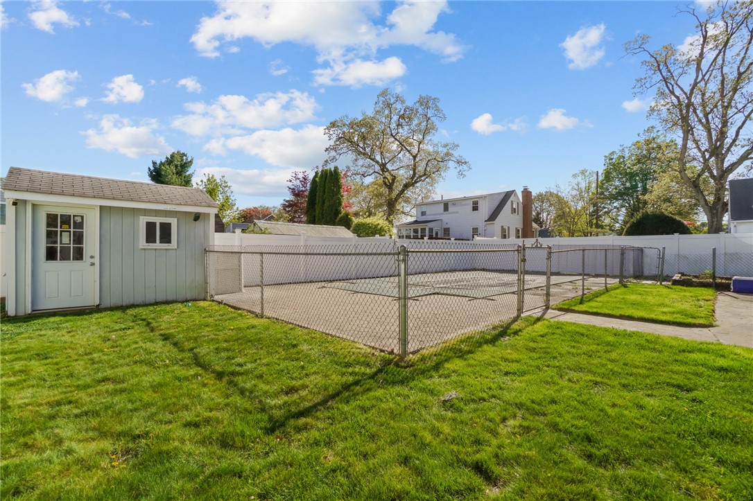 75 Rounds Avenue East Providence, RI 02915 - Photo 8 of 29