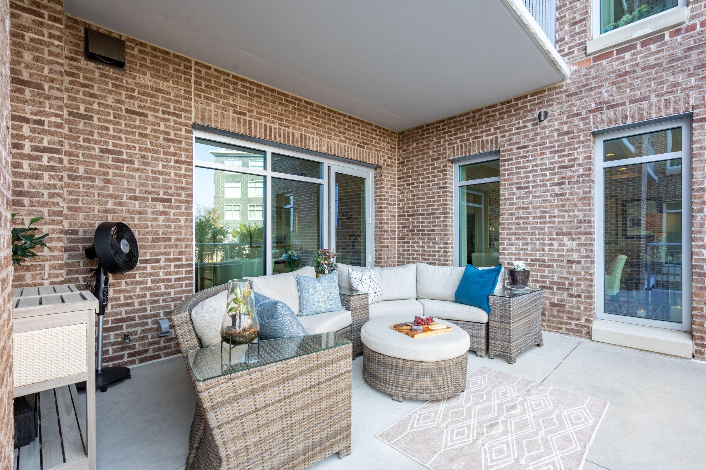 155 Wingo Way, Unit 421 Mount Pleasant, SC 29464 - Photo 16 of 98 155WingoWy-KeenEyeMarketing-014