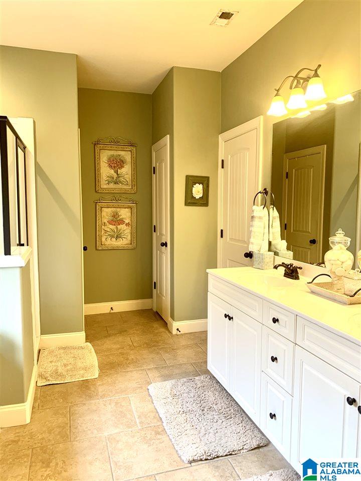209 Lacey Avenue Alabaster, AL 35114 - Photo 9 of 20