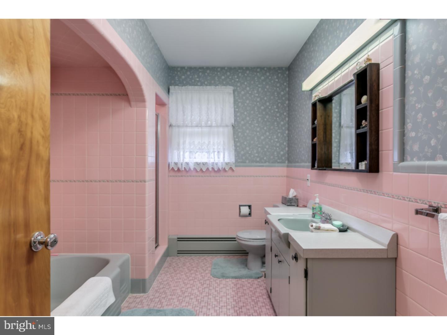2119 Cooper Road Atco, NJ 08004 - Photo 10 of 25 Bathroom