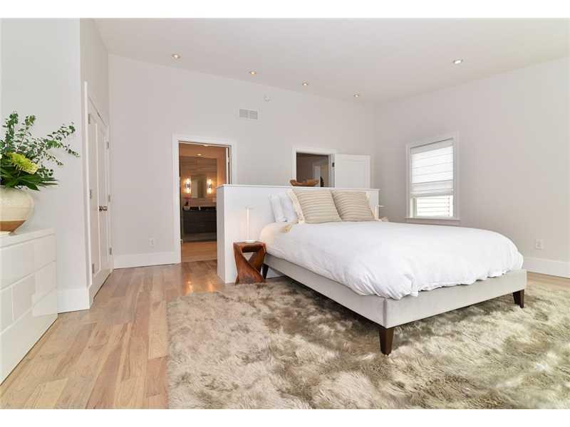 1237 Murdoch Road Pittsburgh, PA 15217 - Photo 16 of 25 Master Bedroom.