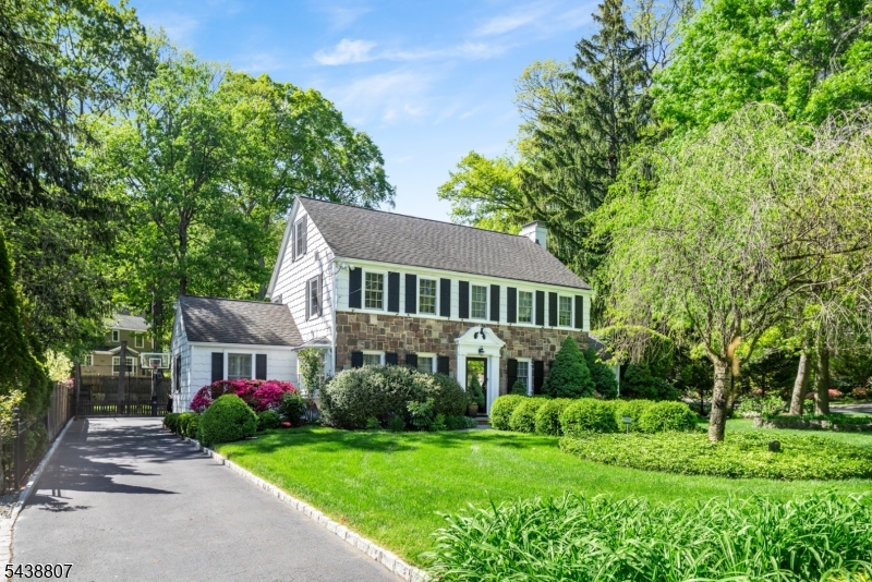 57 Woodland Road Short Hills, NJ 07078 - Photo 2 of 42