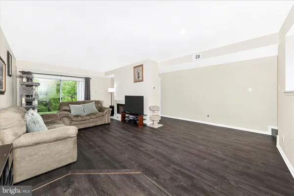 $265,000 | 20319 Beaconfield Terrace, Unit 2, Germantown, MD 20874