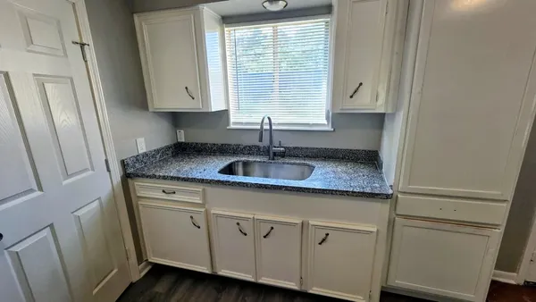 $1,650 | 11823 Stonehedge Drive, Conroe, TX 77303