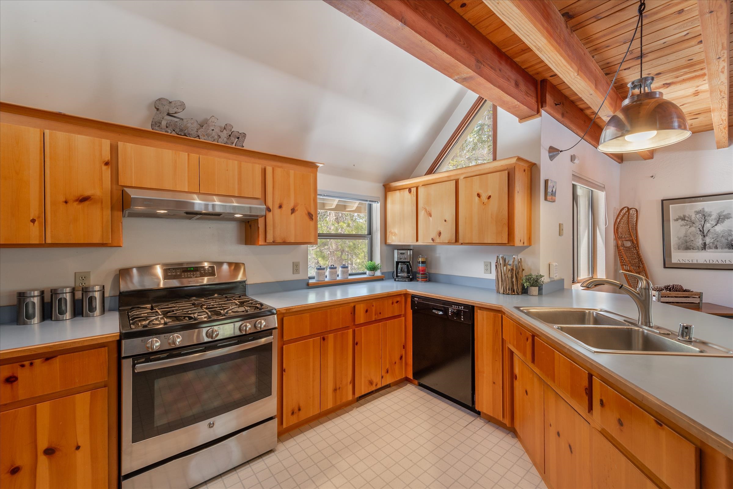 7359 Cascade Road Soda Springs, CA 95728 - Photo 6 of 18 Gallery Image 6