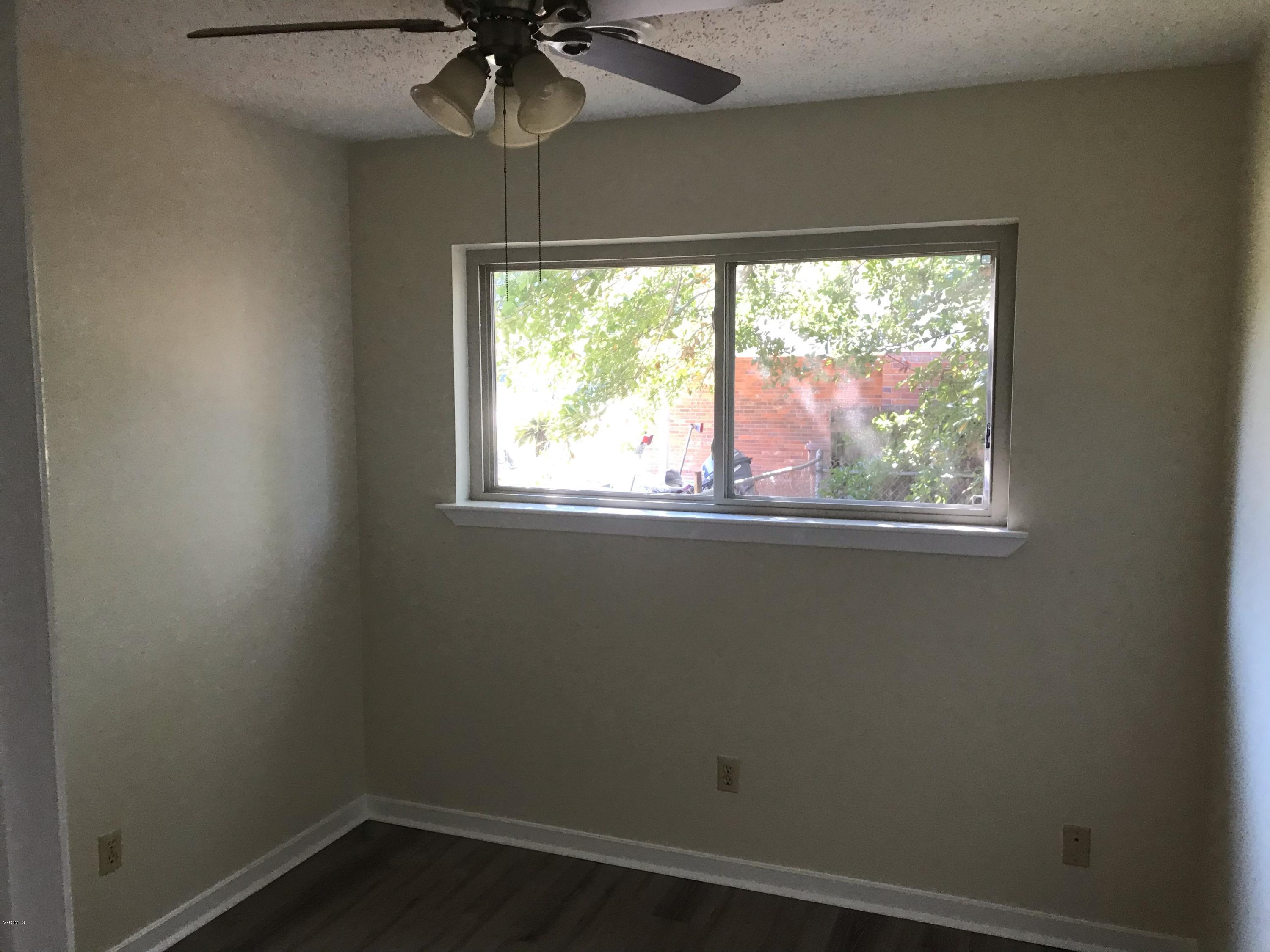 2220 Old Popp's Ferry Road Biloxi, MS 39532 - Photo 16 of 21 16