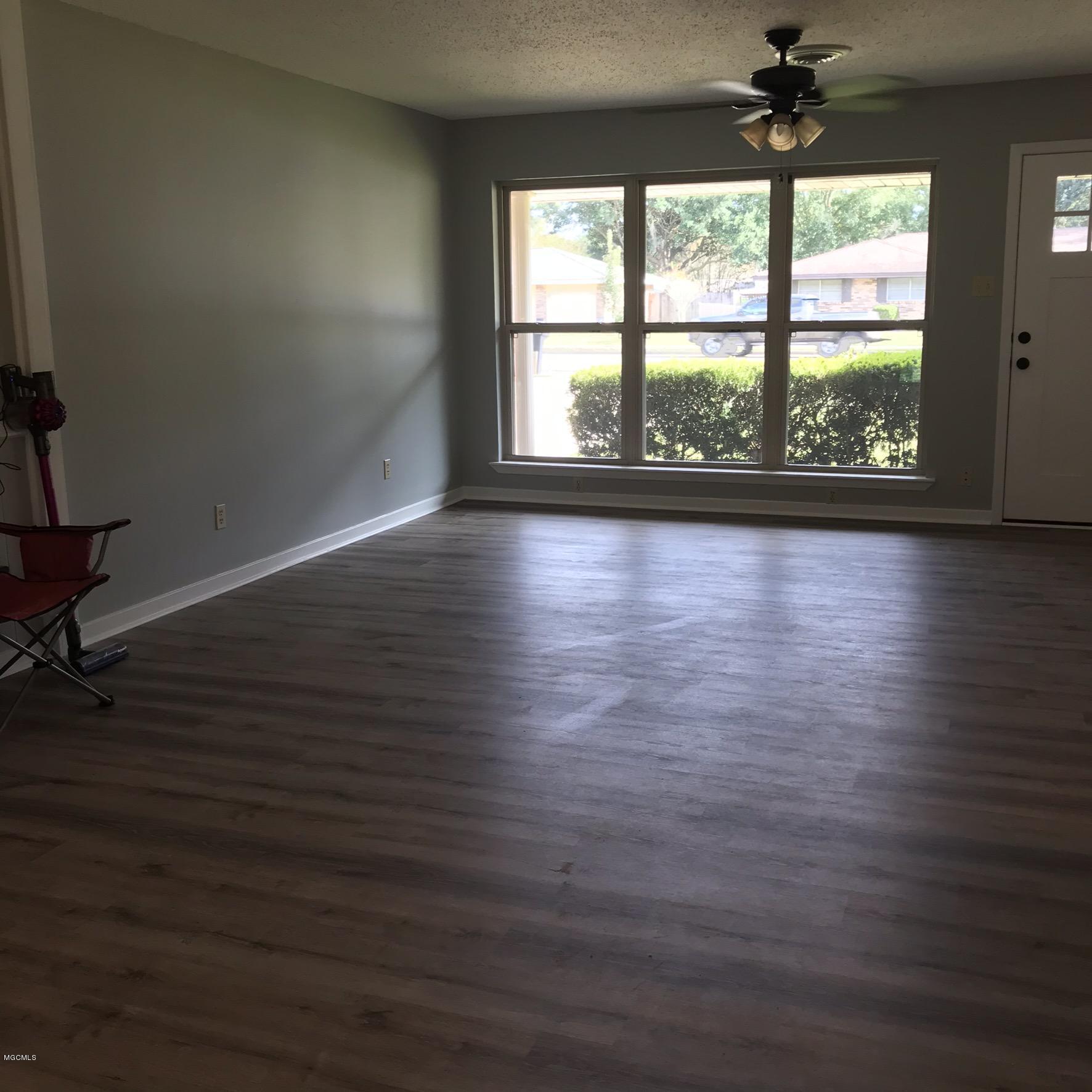 2220 Old Popp's Ferry Road Biloxi, MS 39532 - Photo 10 of 21 10