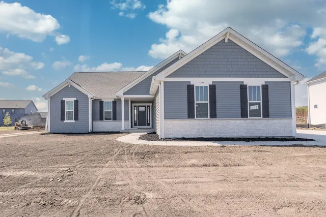 $654,900 | 1700 Whalen Drive, Oconomowoc, WI 53066