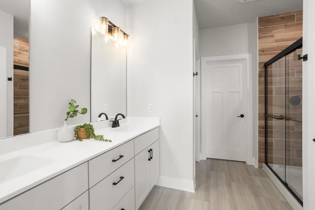 $654,900 | 1700 Whalen Drive, Oconomowoc, WI 53066