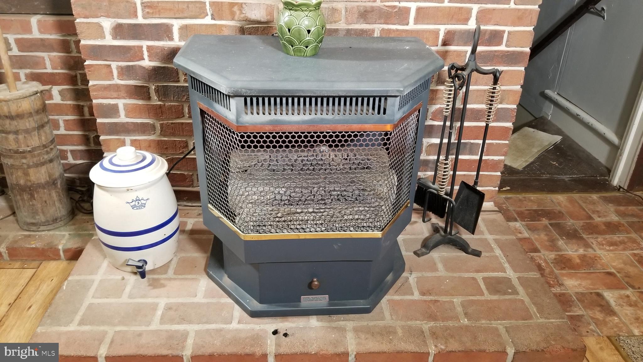 1112 Indian Marker Road Conestoga, PA 17516 - Photo 7 of 48 Propane Heater