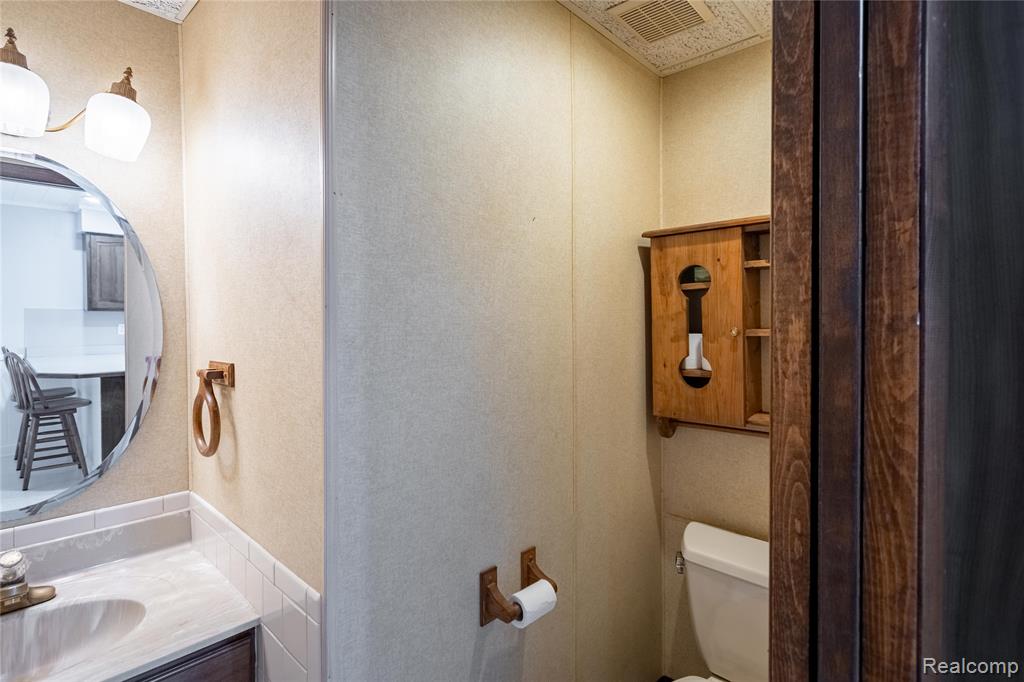 8354 Fenton Road Grand Blanc, MI 48439 - Photo 24 of 47 Gallery Image 24