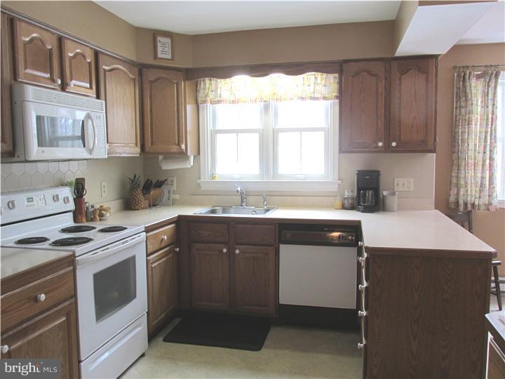 64 Fox Hill Road Doylestown, PA 18901 - Photo 10 of 24