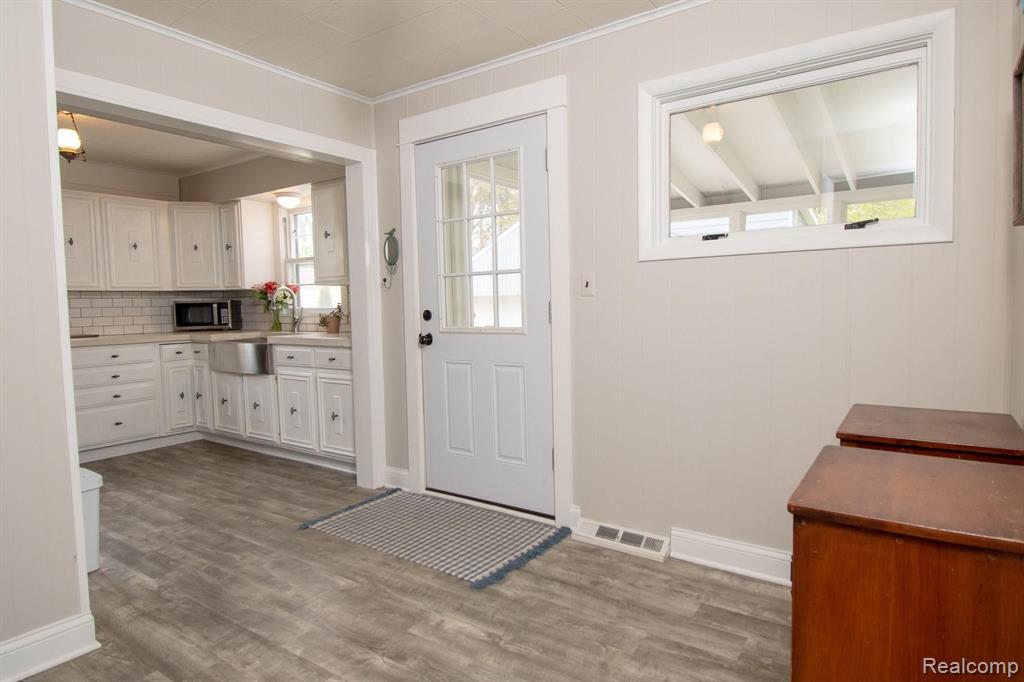 274 Red Oak Lane Rochester Hills, MI 48307 - Photo 8 of 24