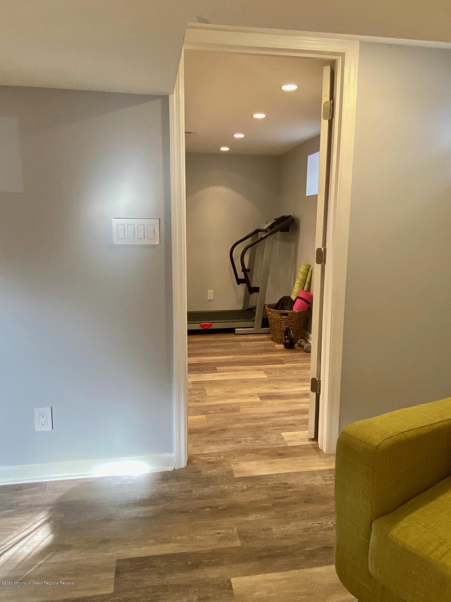 305 Edgeview Road Keyport, NJ 07735 - Photo 33 of 40 AEAC3D25-F13B-46D8-9B4E-0A11396B2177