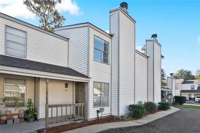 $139,900 | 543 Cedarwood Drive, Unit 543, Mandeville, LA 70471