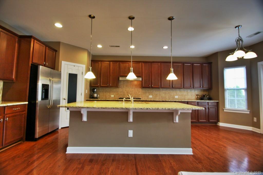 6304 Baltray Road Charlotte, NC 28278 - Photo 4 of 10 Gallery Image 4