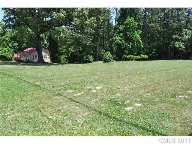 3320 Beaty Road Gastonia, NC 28056 - Photo 12 of 16 a view of outdoor space with deck and yard