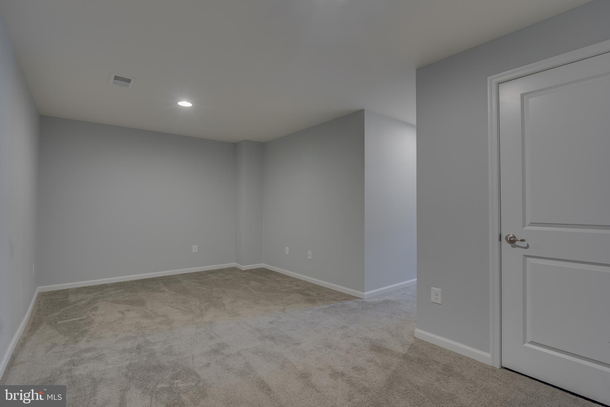 84 Norwood Drive Falling Waters, WV 25419 - Photo 6 of 32