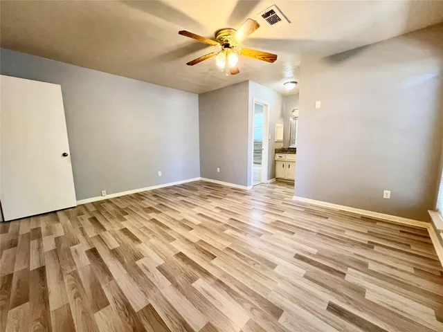 $2,000 | 422 Gamewood Drive, Spring, TX 77386