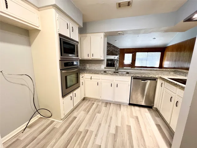 $2,000 | 422 Gamewood Drive, Spring, TX 77386