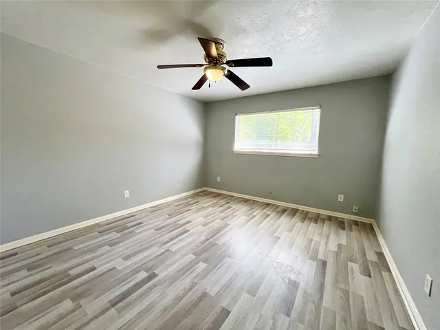 $2,000 | 422 Gamewood Drive, Spring, TX 77386