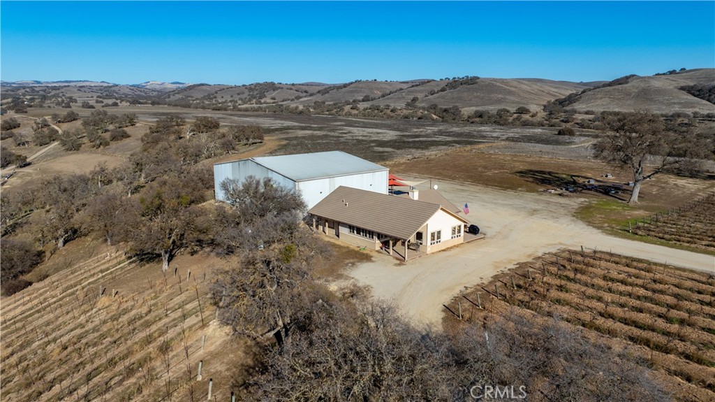 75751 Indian Valley Road San Miguel, CA 93451 - Photo 4 of 60