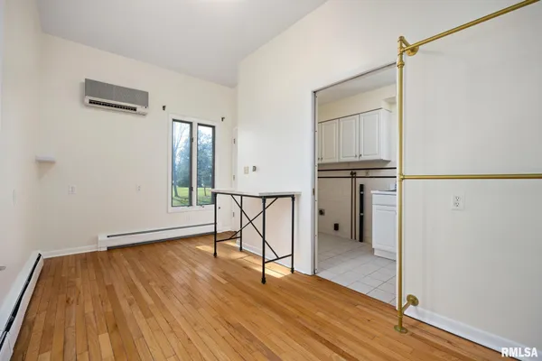 $219,000 | 1201 Old Indian Town Road, Henry, IL 61537