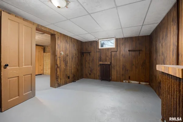 $219,000 | 1201 Old Indian Town Road, Henry, IL 61537
