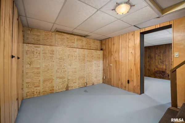 $219,000 | 1201 Old Indian Town Road, Henry, IL 61537