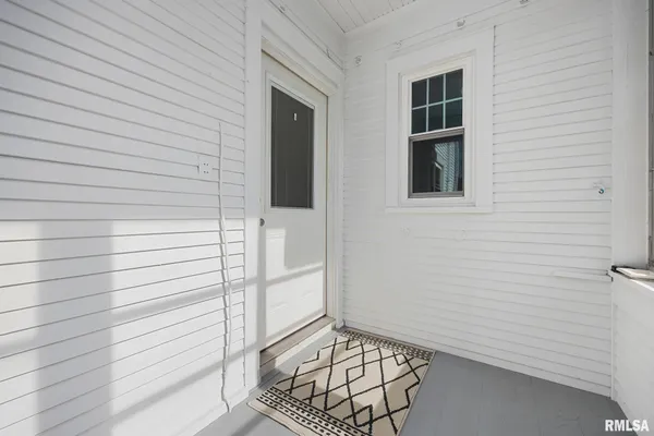 $219,000 | 1201 Old Indian Town Road, Henry, IL 61537