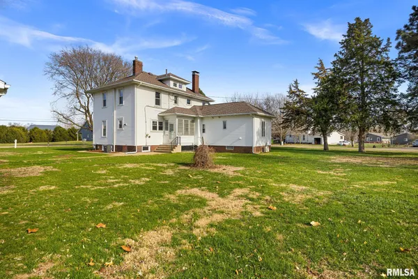 $219,000 | 1201 Old Indian Town Road, Henry, IL 61537