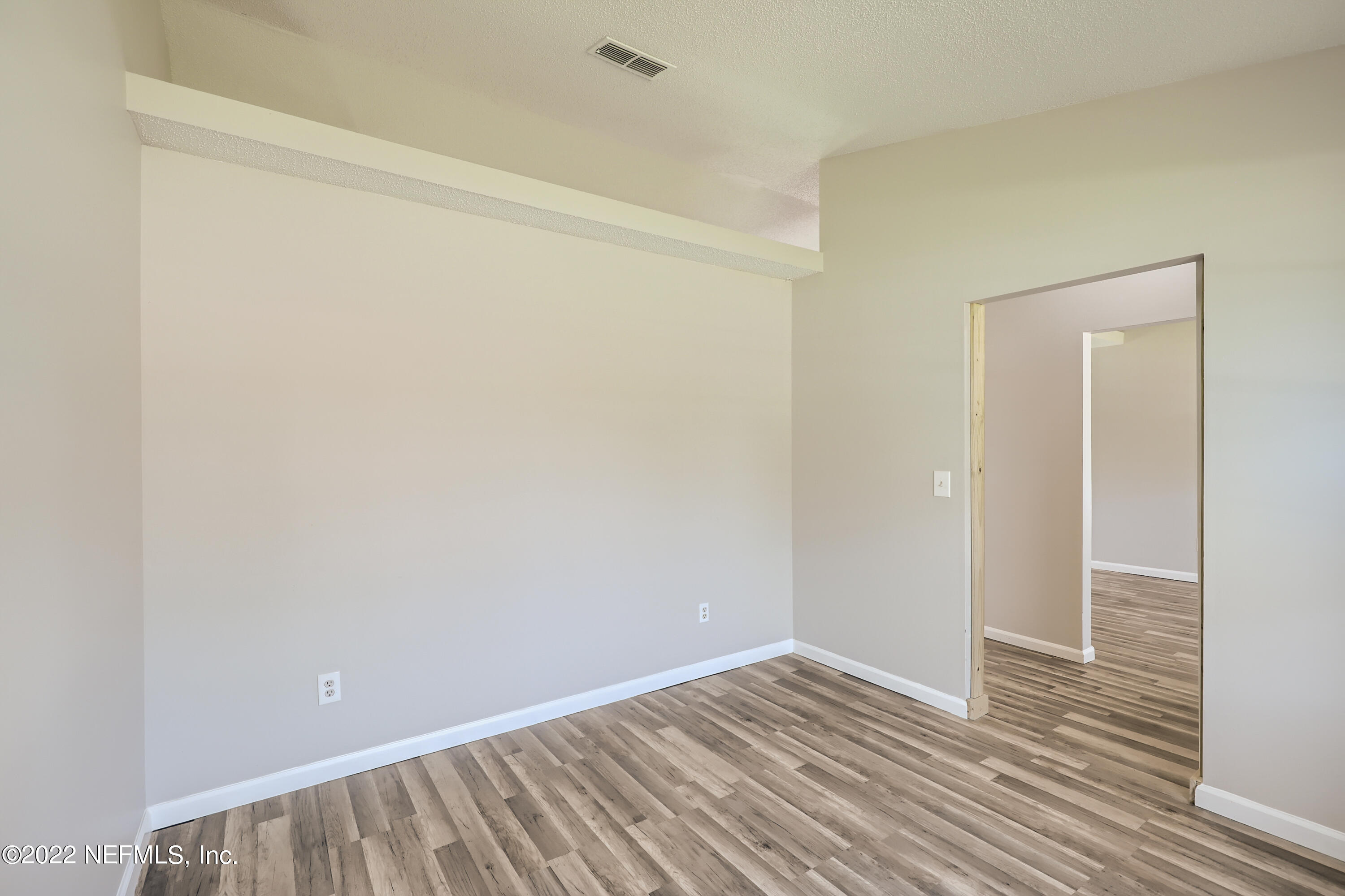 3880 Star Tree Road Jacksonville, FL 32210 - Photo 16 of 33 18-462536174-24 Family Room