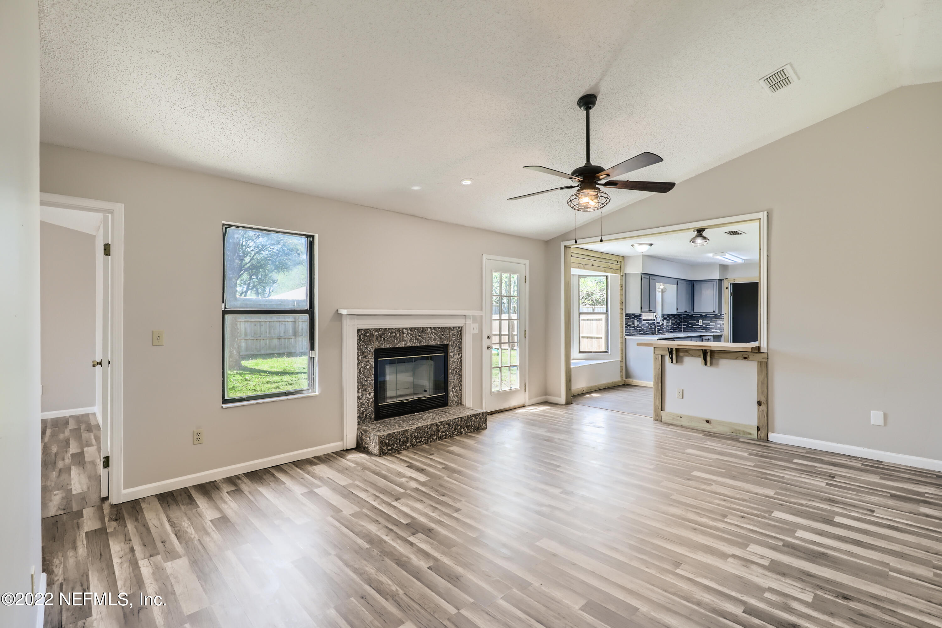 3880 Star Tree Road Jacksonville, FL 32210 - Photo 6 of 33 8-559973464-10 Living Room